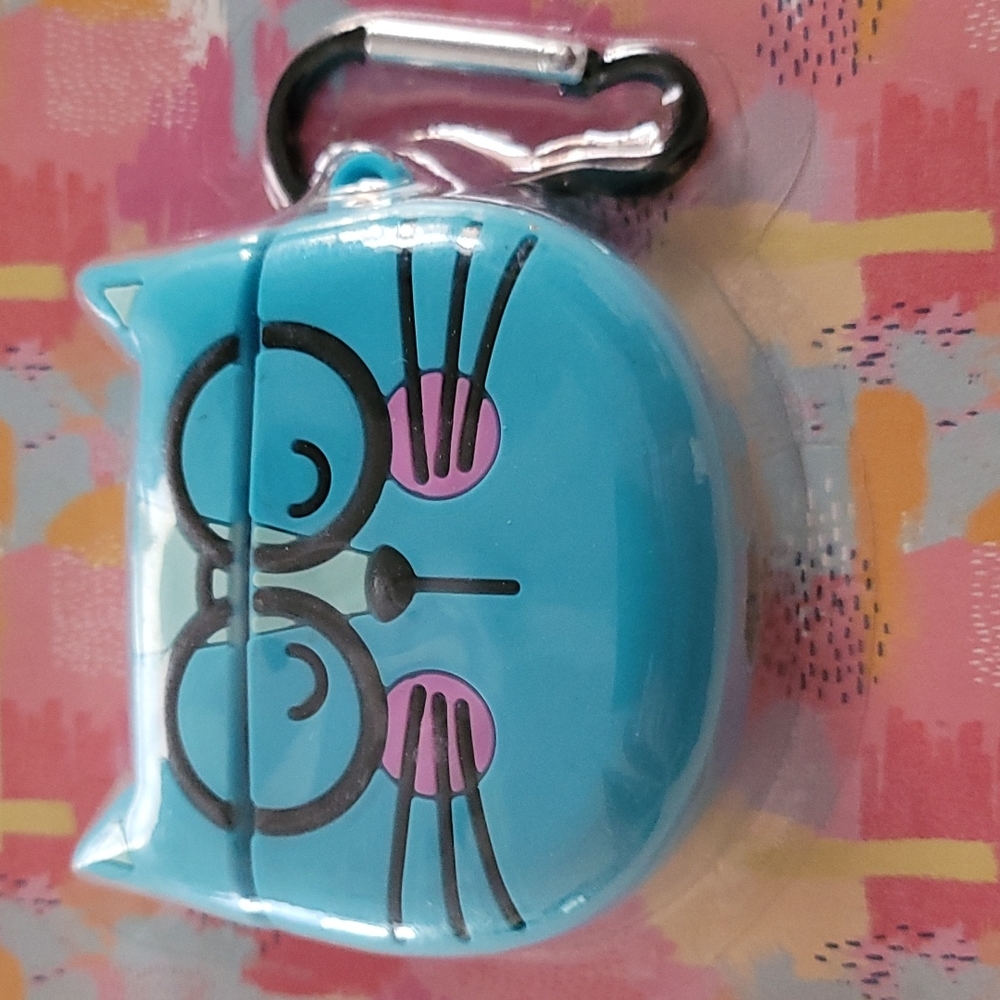 Kitty Earbud Case NIB - Picture 2 of 7